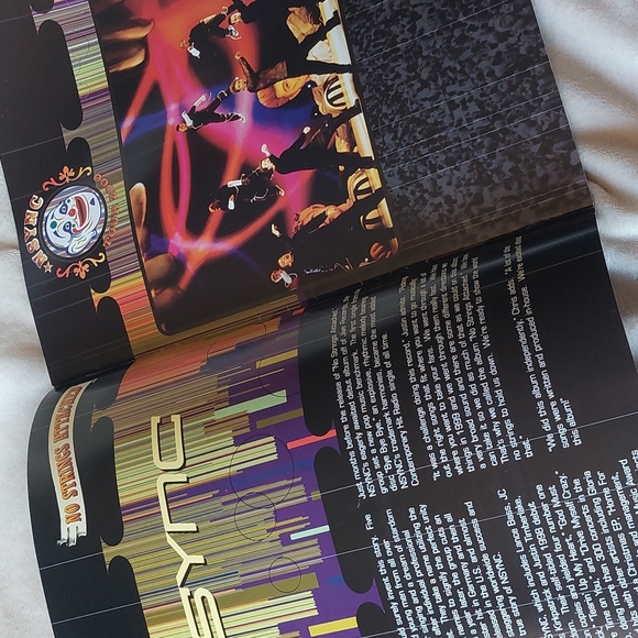 NSYNC 2000 No Strings Attached photo tour program - Picture 3 of 5